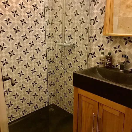 Apartment De Village Face A La Riviere Lasalle