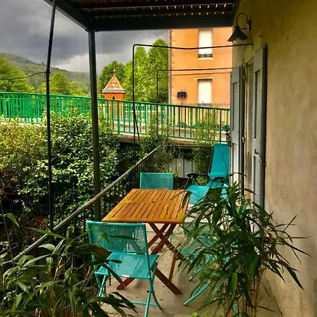 Apartment De Village Face A La Riviere *